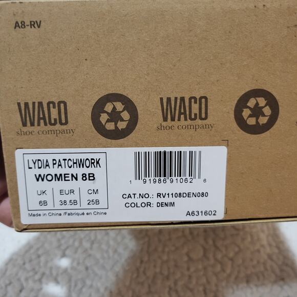 NEW REVITALIGN Women's Lydia Patchwork Sneaker Denim SIZE 8 - Picture 6 of 6